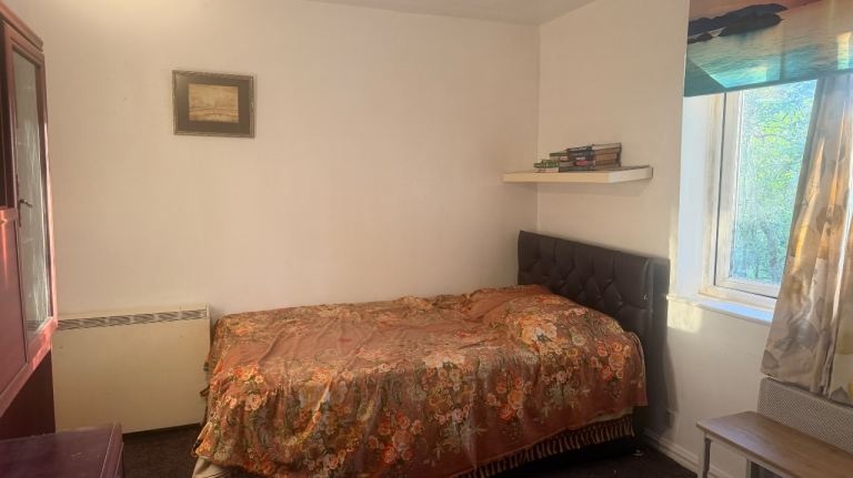 2 Bed Flat, Birch Lane, M13 photo 4