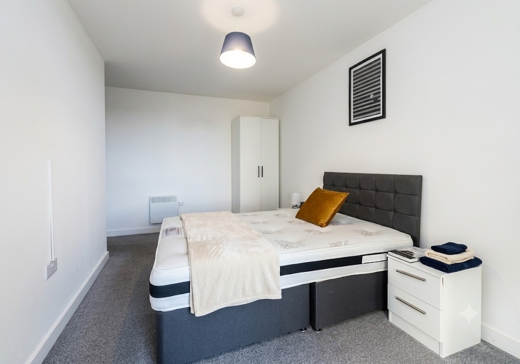 2 Bed Flat, Adelphi St, M3 photo 3
