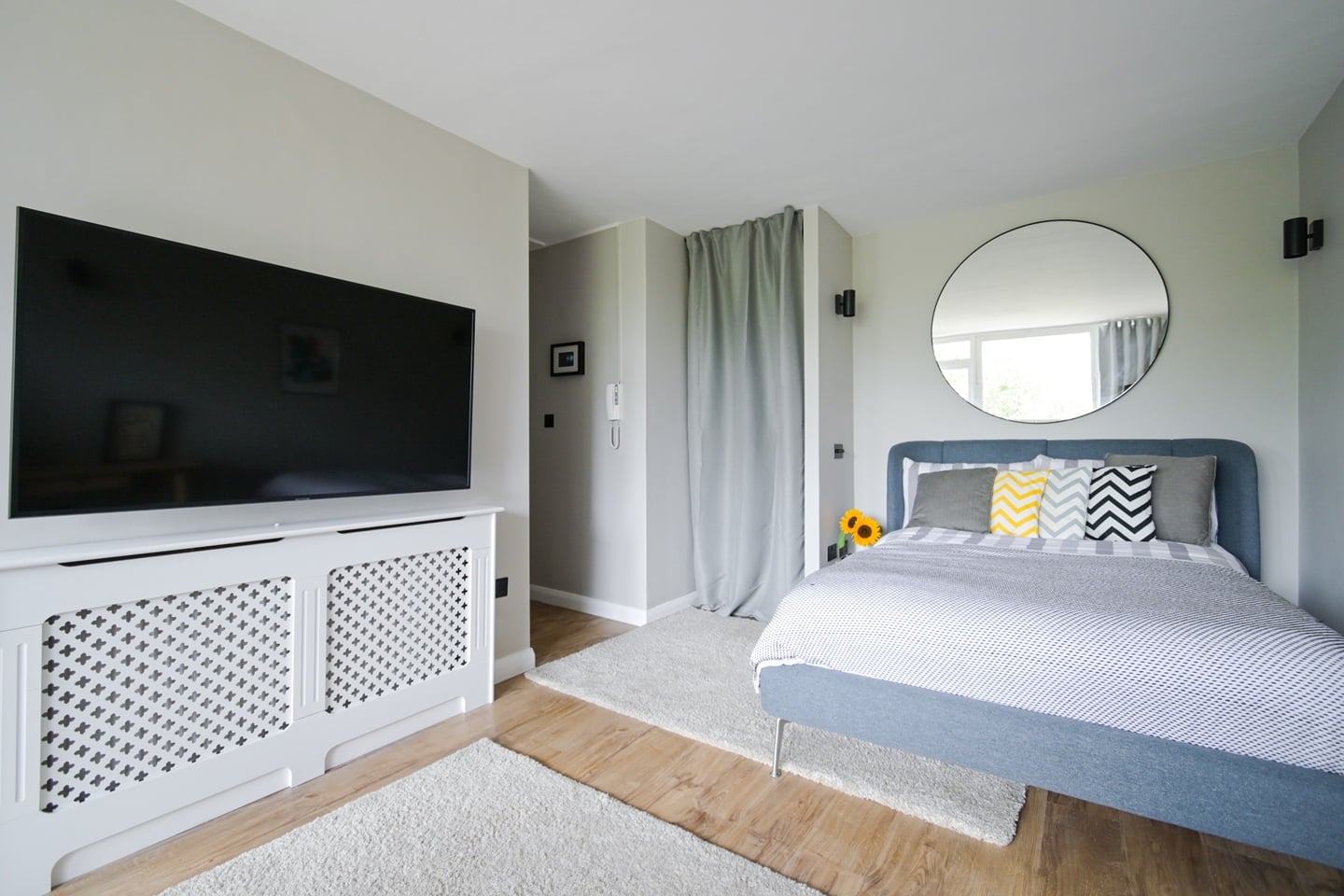 Studio Flat, Vauxhall Bridge Road, SW1V photo 2