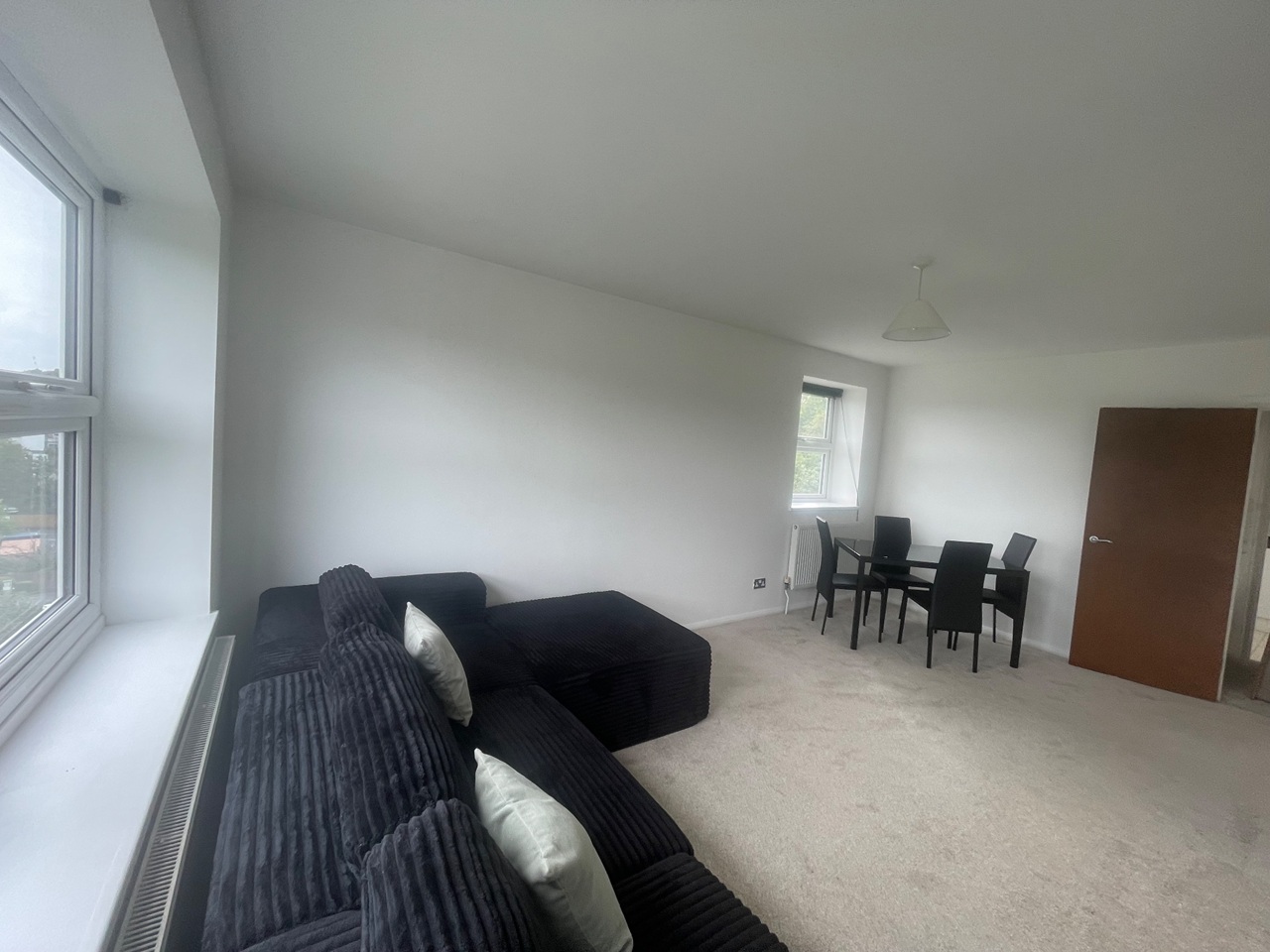 2 Bed Flat, London Road, BN1 photo 3