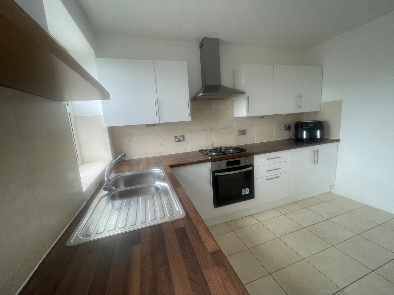 2 Bed Flat, London Road, BN1 photo 4