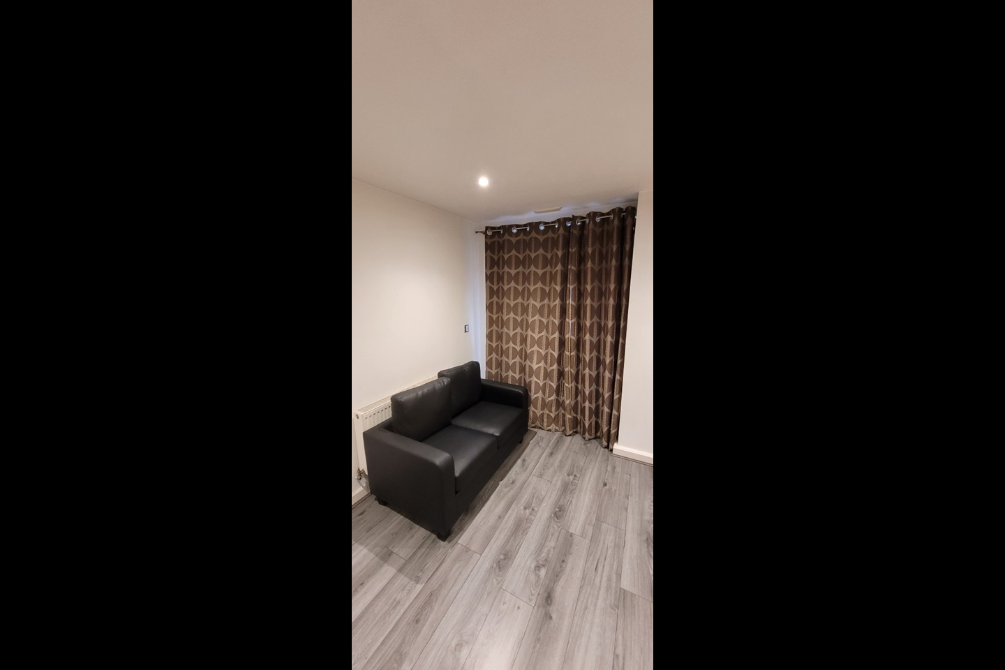 2 Bed Flat, St James Quay, LS10 photo 2