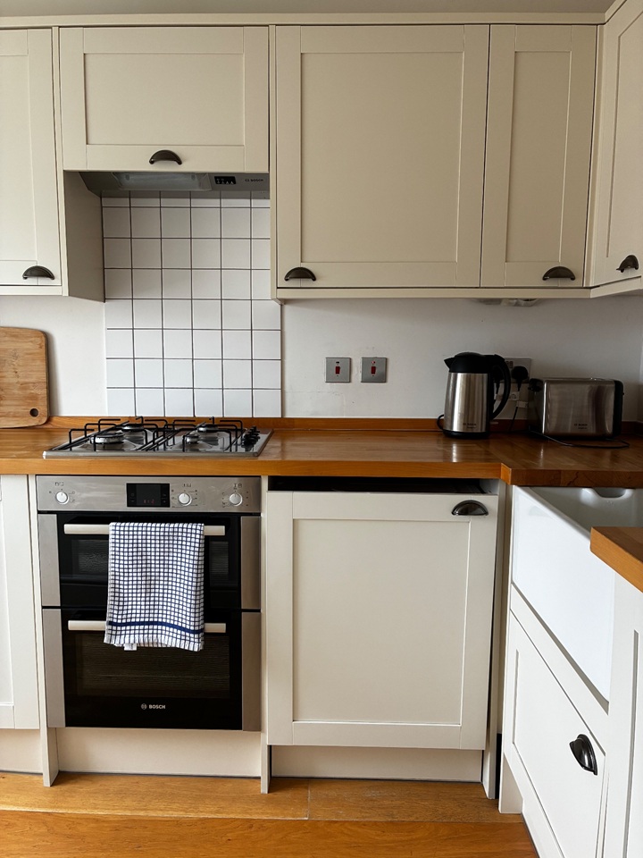 2 Bed Flat, Third Floor, BN3 photo 3