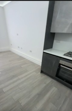 2 Bed Flat, Acre Lane, SW2