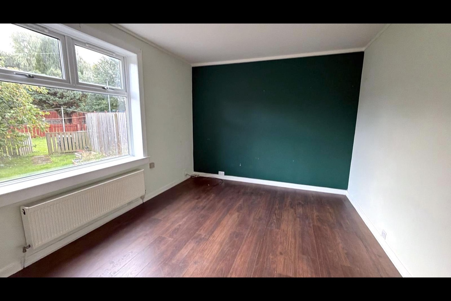 2 Bed Flat, Colinton Mains, EH13 photo 2