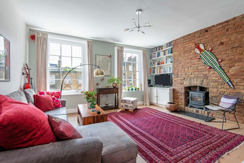 2 Bed Flat, Chadwell Street, EC1R photo 5
