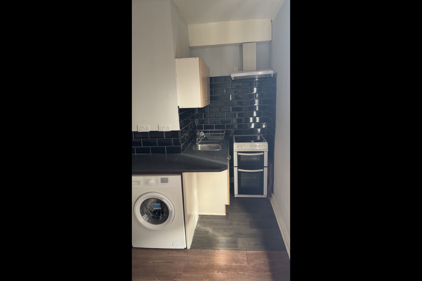 Studio Flat, Aberdeen Walk, LS12