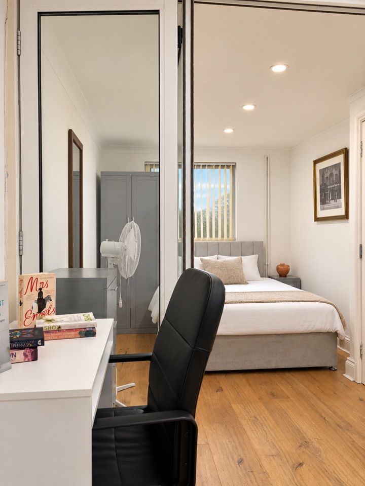 Room in a Shared House, Granby St, E2