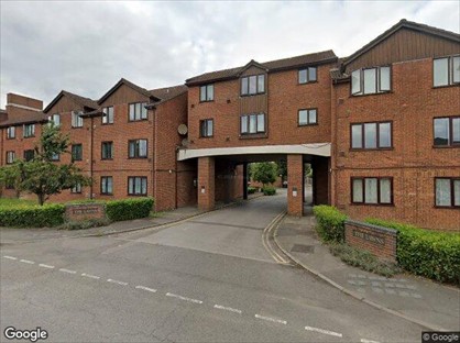 1 Bed Flat, Old Bath Road, SL3