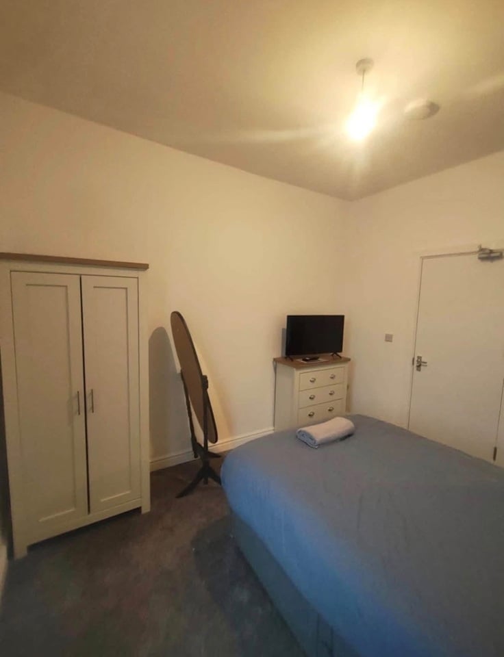 Room in a Shared House, Laird Street, CH41