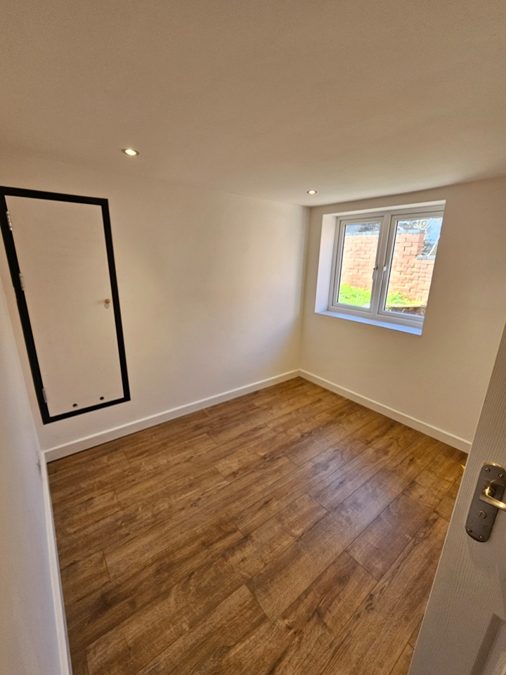 1 Bed Flat, Allesley Old Road, CV5 photo 5