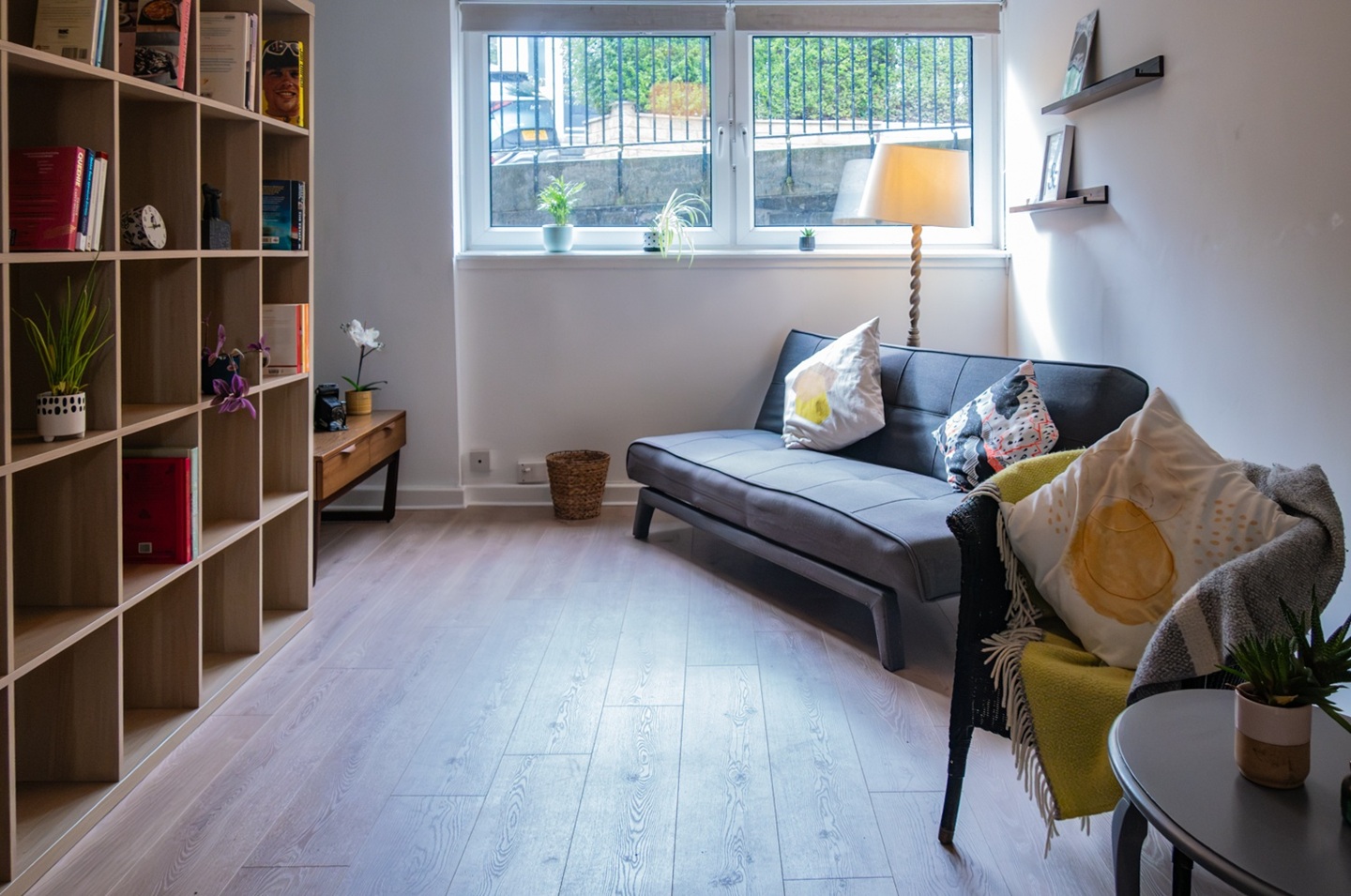 1 Bed Flat, Laverockbank Crescent, EH5