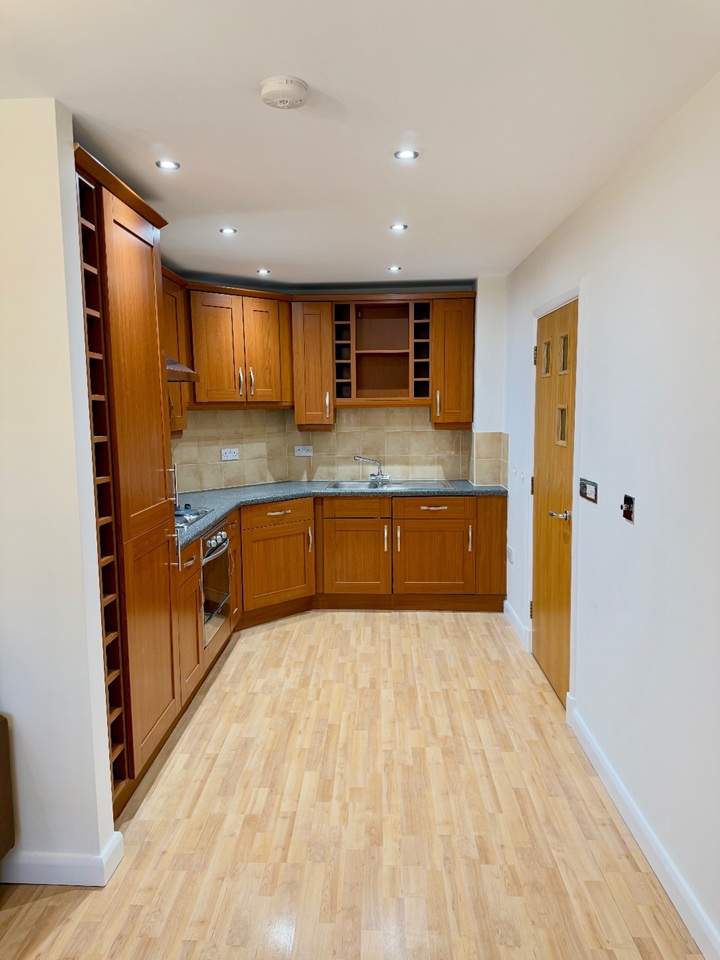 1 Bed Flat, New Market St, B3 photo 4