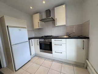 1 Bed Flat, Smithdown, L15 photo 4