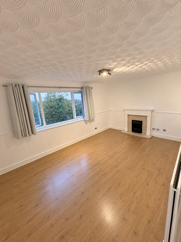 2 Bed Flat, Beechley Drive, CF5 photo 2