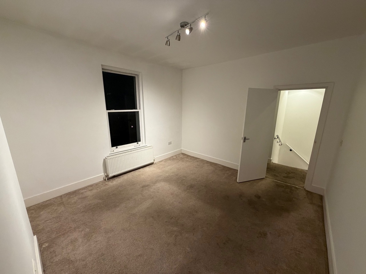 2 Bed Flat, Holloway Road, N19 photo 4