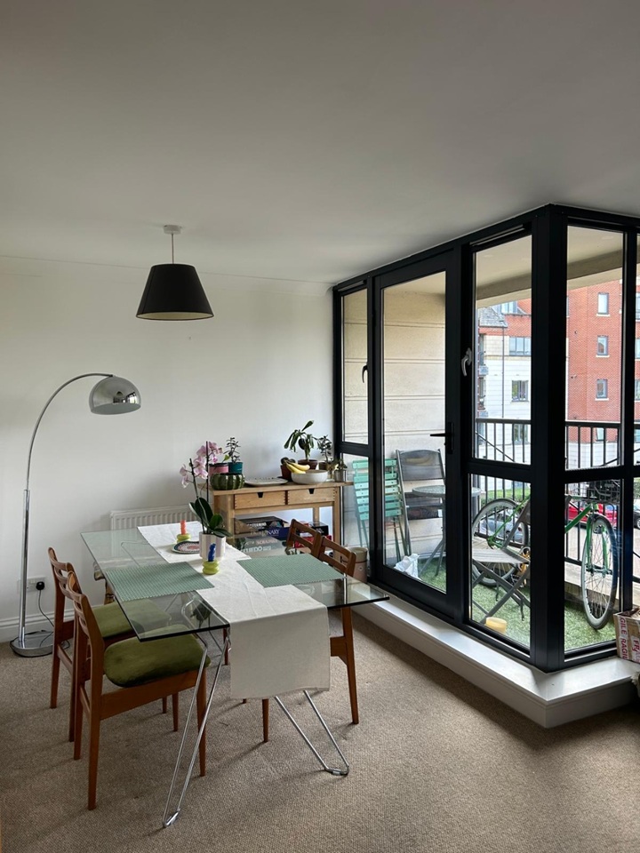 2 Bed Flat, Sherard Court, N7 photo 3