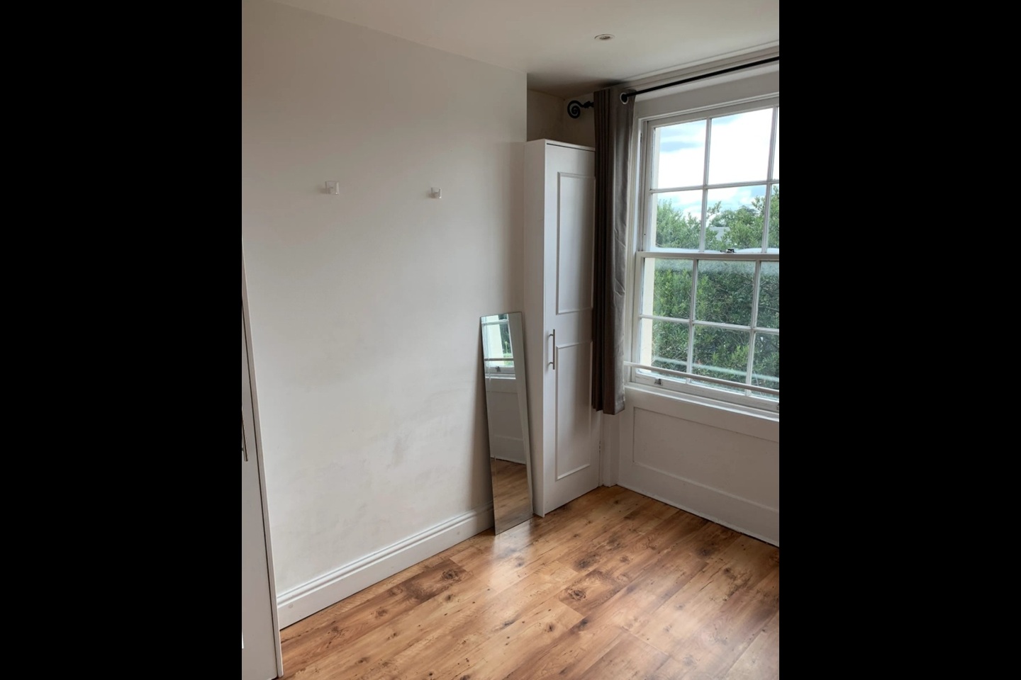 1 Bed Flat, Bath Road, RG1 photo 5