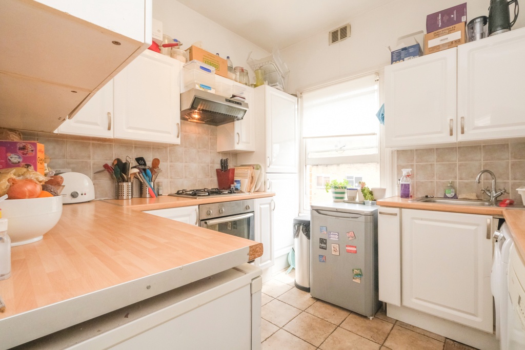 4 Bed Flat, Highbury Grove, N5 photo 4