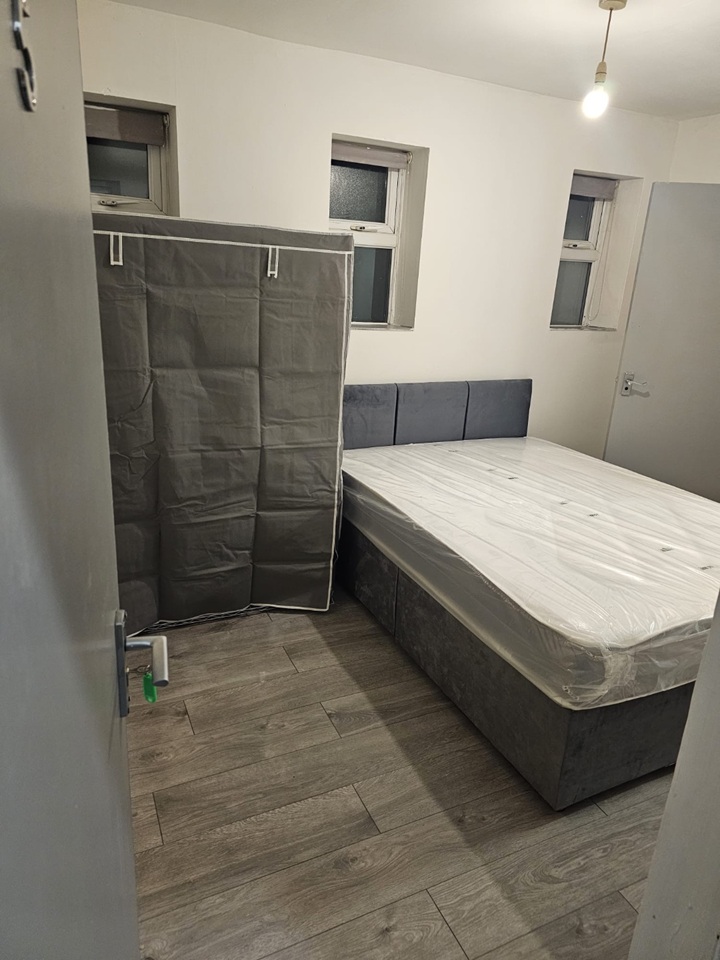 Studio Flat, Derby Road, L20 photo 3