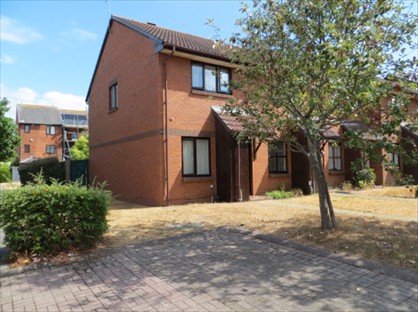2 Bed End Terrace, Taverner Close, BH15
