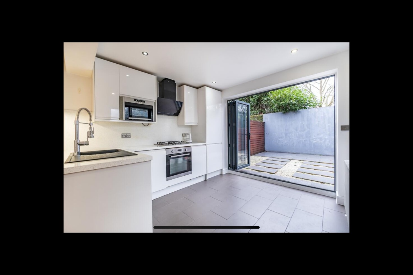 2 Bed Flat, Tennyson Road, NW6 photo 4