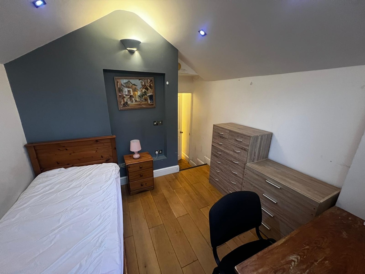 Room in a Shared Flat, Ross Street, CB1
