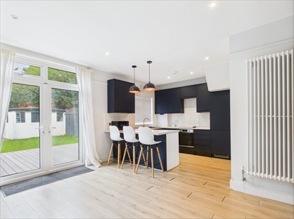 4 Bed Semi-Detached House, Fairway, SW20