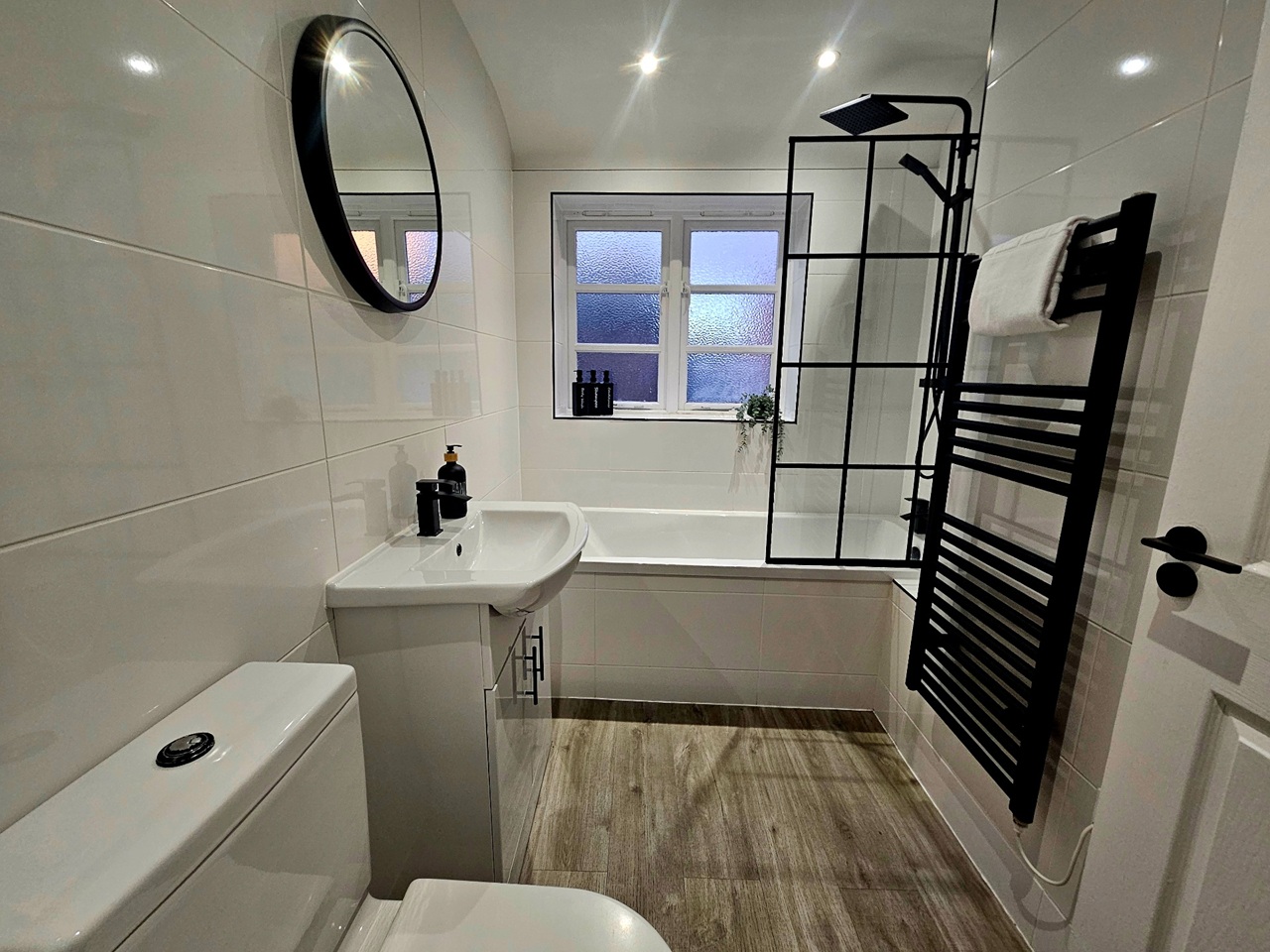 1 Bed Flat, Rodney St, L1 photo 4