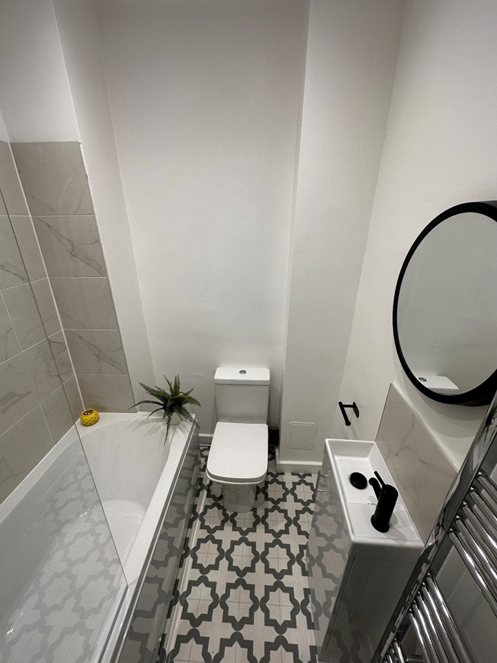 1 Bed Flat, Milton Grove, M16 photo 5
