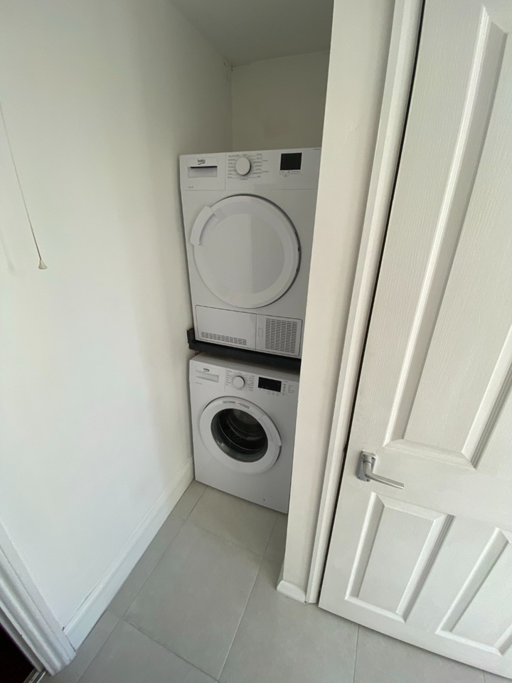 Studio Flat, Sackville Road, BN3 photo 4