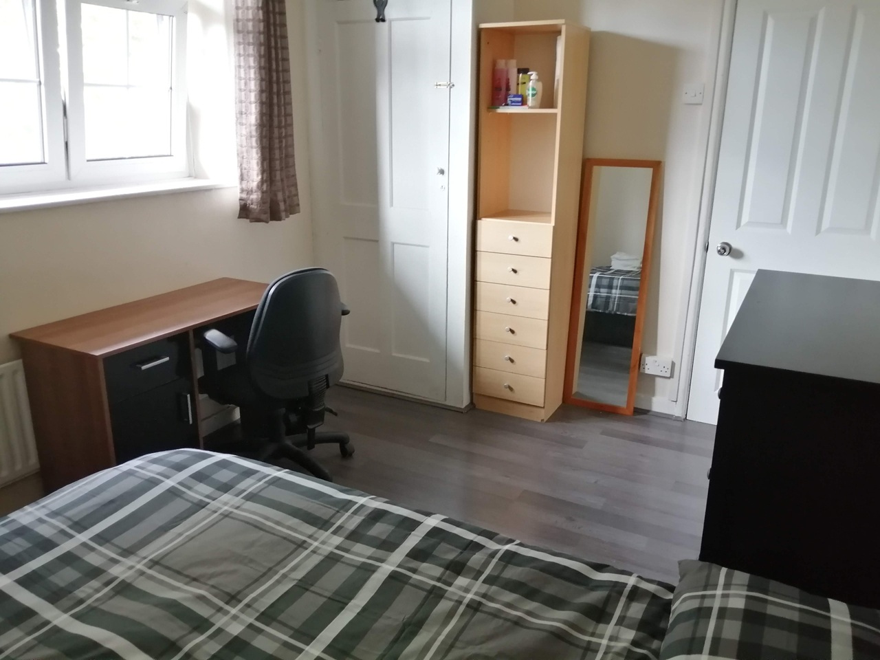 Room in a Shared Flat, Ross House, E1W photo 2