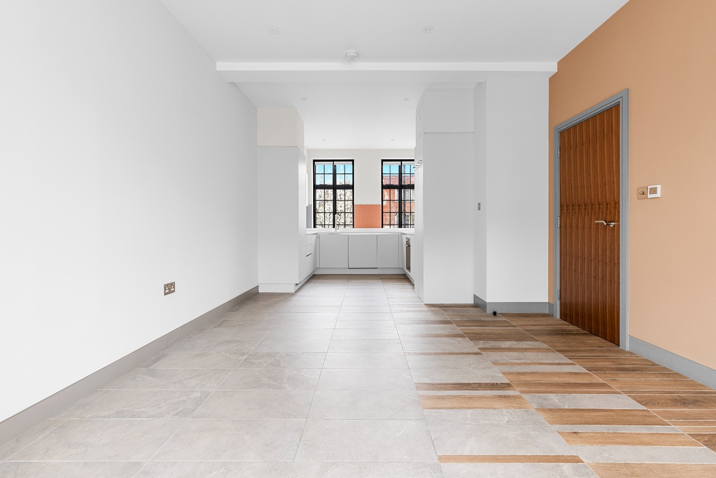2 Bed Flat, Kember Street, N1 photo 5