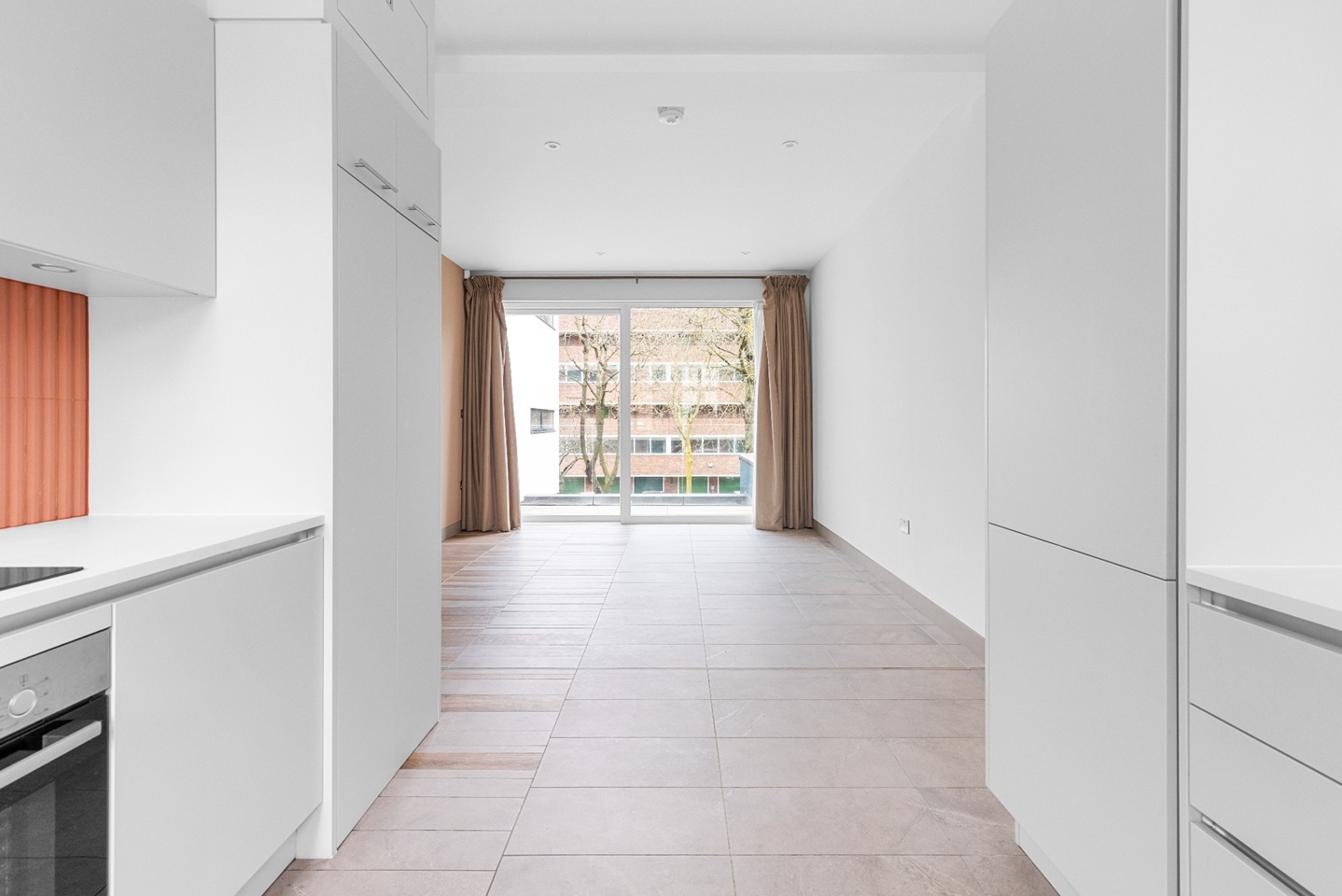 2 Bed Flat, Kember Street, N1 photo 4