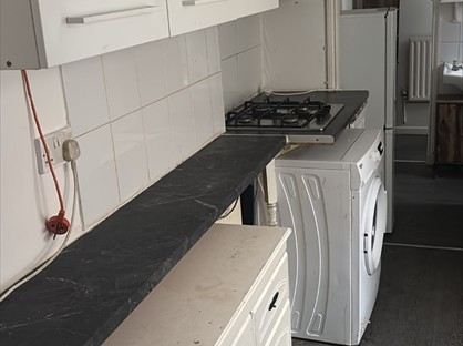 1 Bed Flat, Queen St, B64