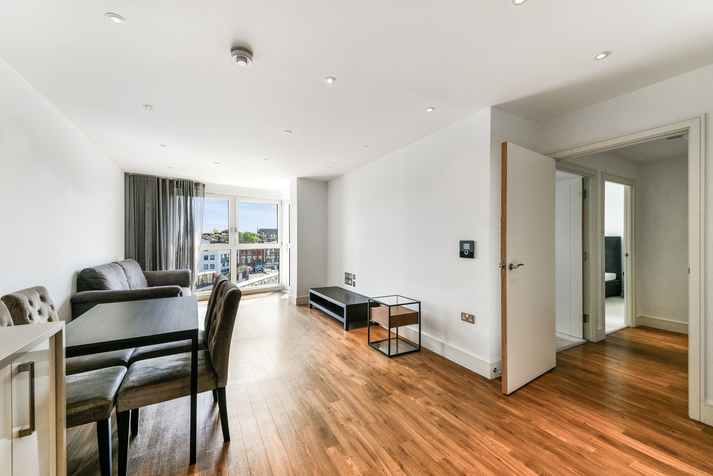 2 Bed Flat, Queensland Road, N7