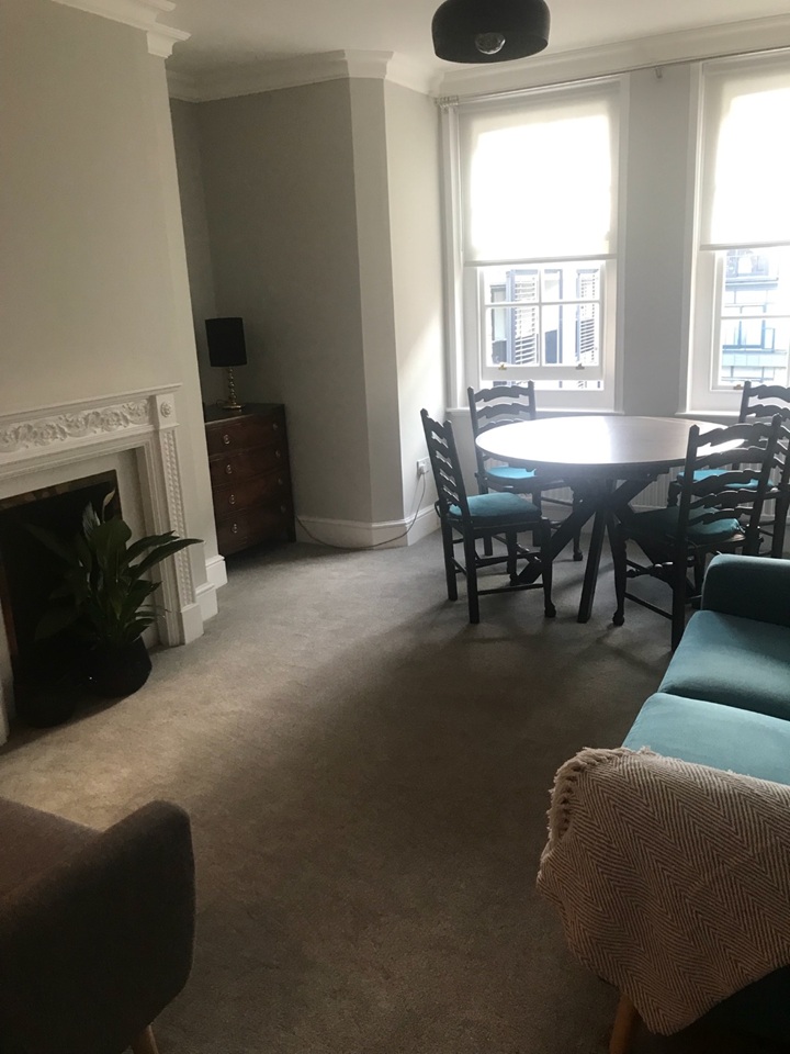 2 Bed Flat, Gladstone Court, SW1P photo 3