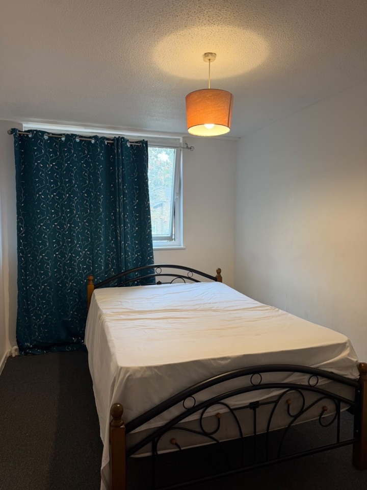 Room in a Shared Flat, Mary Datchelor Close, SE5