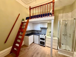 Room in a Shared House, Clanricarde Gardens, W2