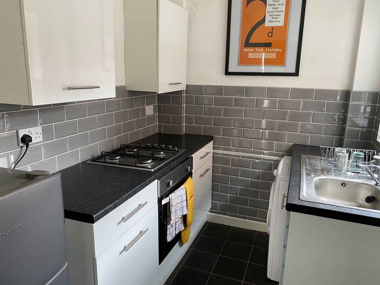 2 Bed Terraced House, Renfrew Street, L7