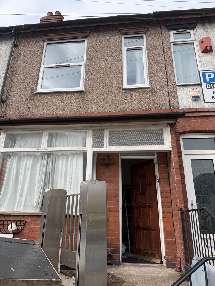 2 Bed Terraced House, Brays Lane, CV2