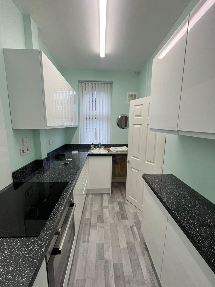 Room in a Shared House, Sandhurst Place, LS8 photo 3