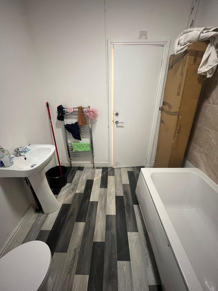 Room in a Shared House, Sandhurst Place, LS8 photo 4