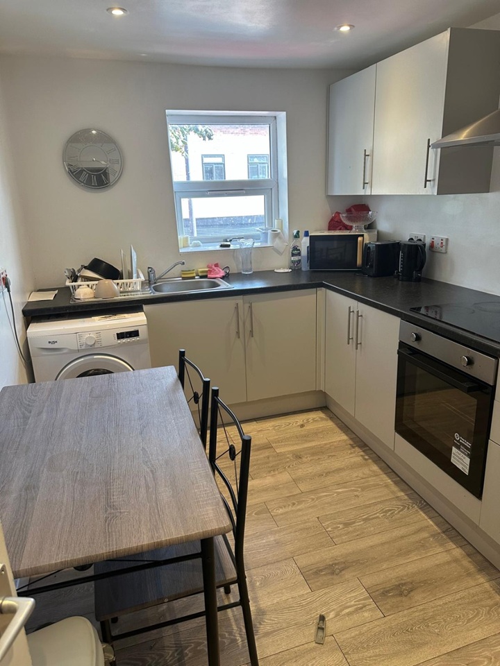 2 Bed Flat, Blake Lane, B9 photo 5