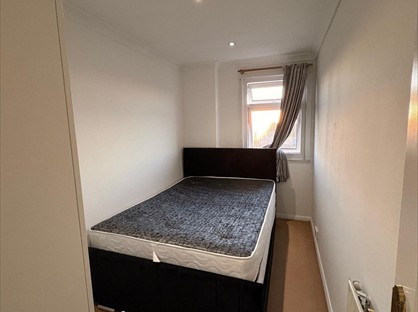 3 Bed Flat, Percy Bryant Road, TW16