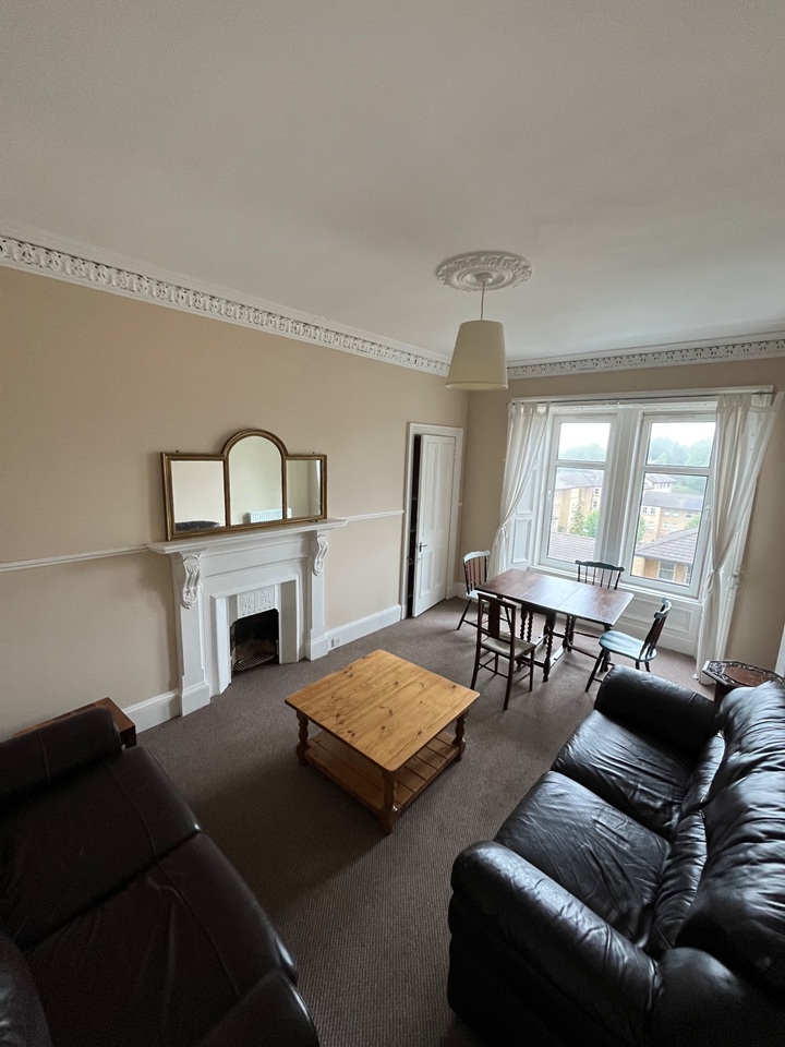 2 Bed Flat, St Leonards St, EH8