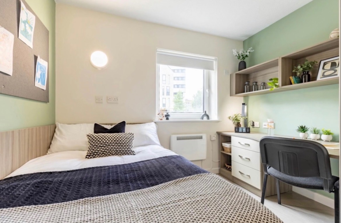 Room in a Shared Flat, Cook Street, SO14