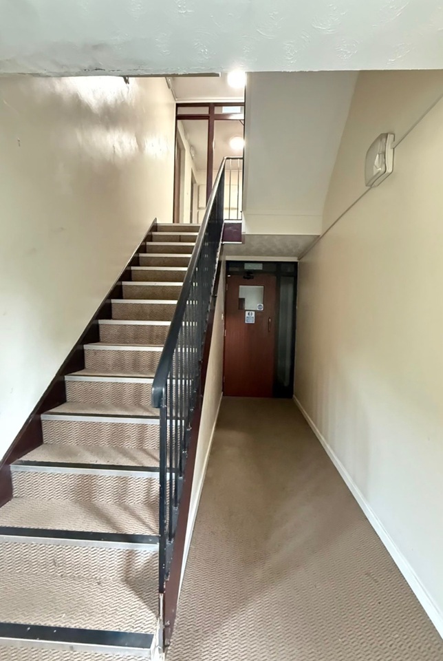 1 Bed Flat, Kern Close, SO16 photo 2