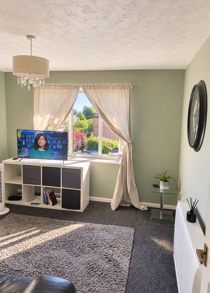 1 Bed Flat, Kern Close, SO16 photo 3