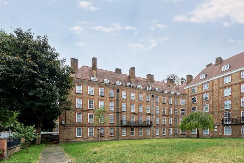 1 Bed Flat, Cameron House, SE5 photo 5